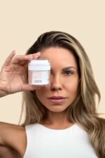 BEE FACTOR AGELESS™ | YOU ΚΡΕΜΑ ΑΜΕΣΗΣ ΣΥΣΦΙΞΗΣ & ΜΕΙΩΣΗΣ ΡΥΤΙΔΩΝ 50ML - Image 3