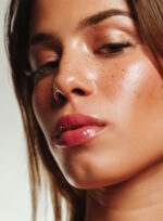 NORIE COSMETICS PEACH BUZZ LIP OIL - Image 2