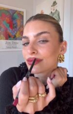 AURORA PERFECT LIP COMBO - RE VELVET BURGUNDY - Image 3